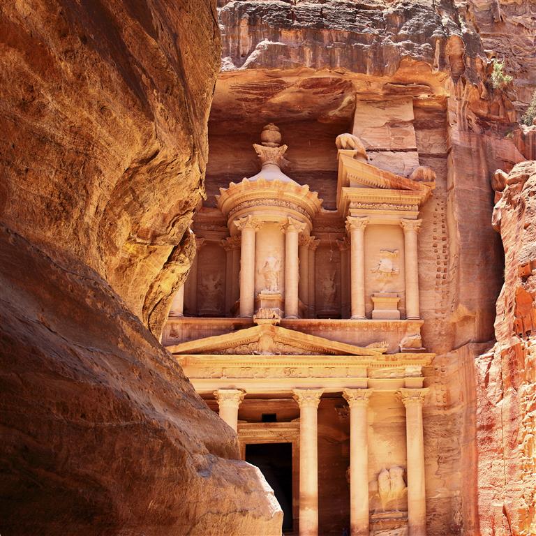Petra, Wadi Rum and Dead Sea 4 days