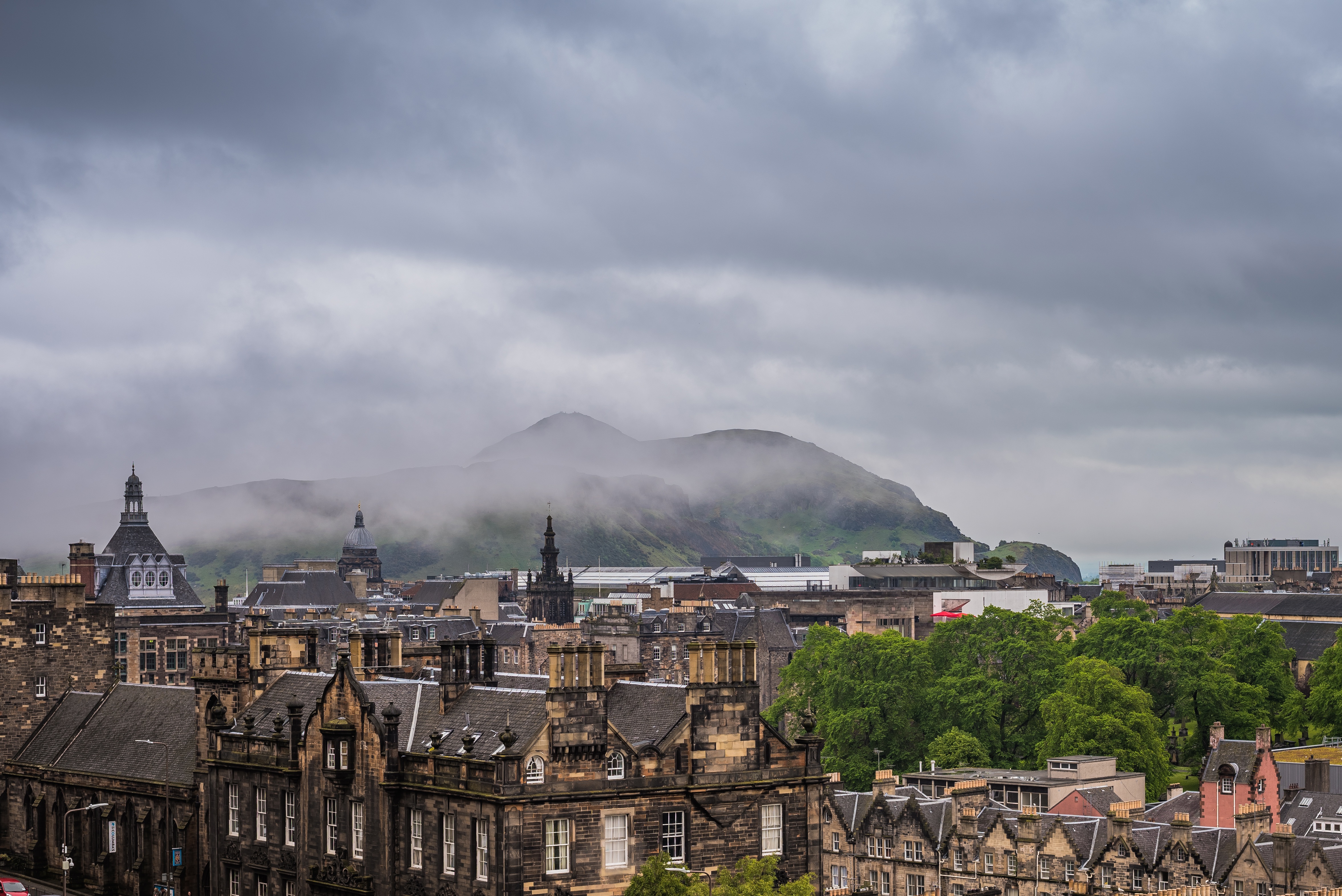 Edinburgh Overnighter: 1 Night Accommodation for Two