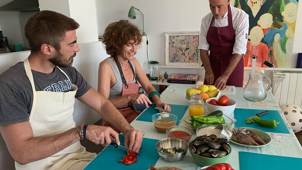 Traditional Paella Home Cooking Class in Barcelona