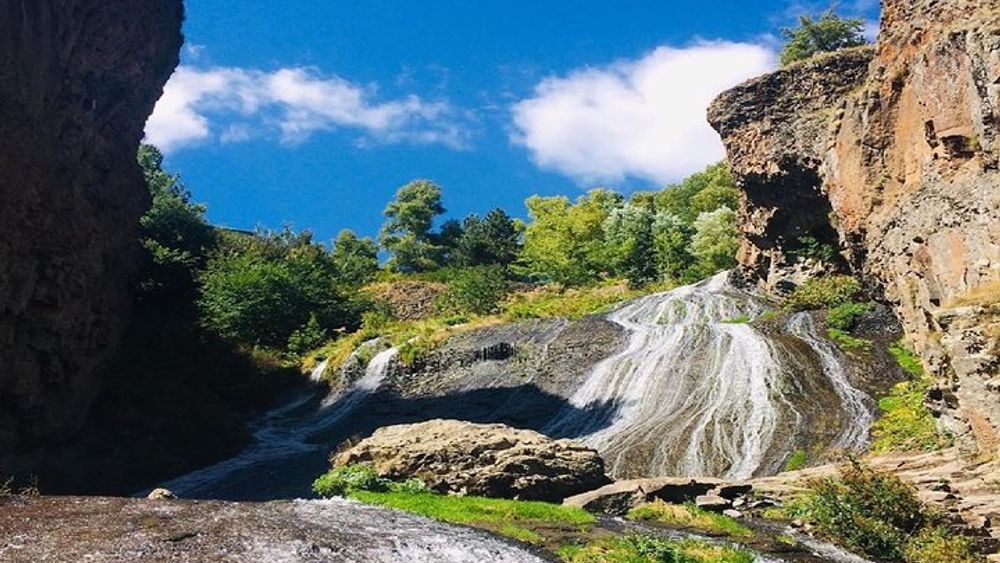Exploration of Jermuk Walking Tour for Couples
