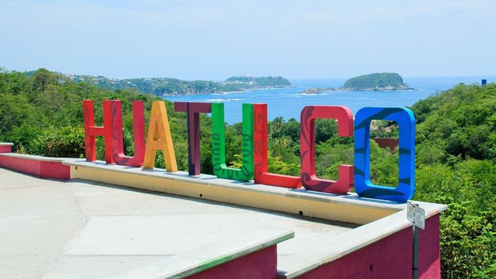 Local Experience Shopping and Sightseeing Tour