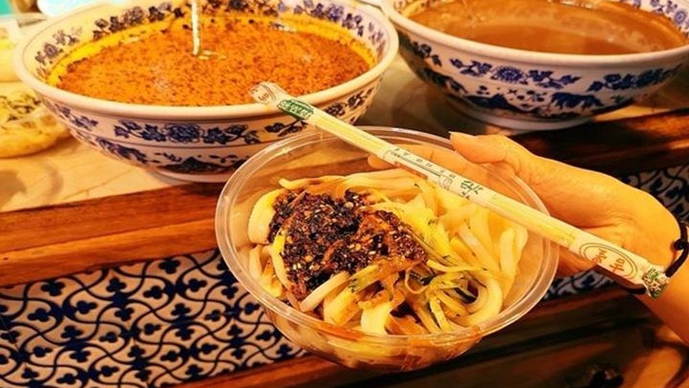 3-Hour Xi'an Muslim Street Food Tour and Fountain Show