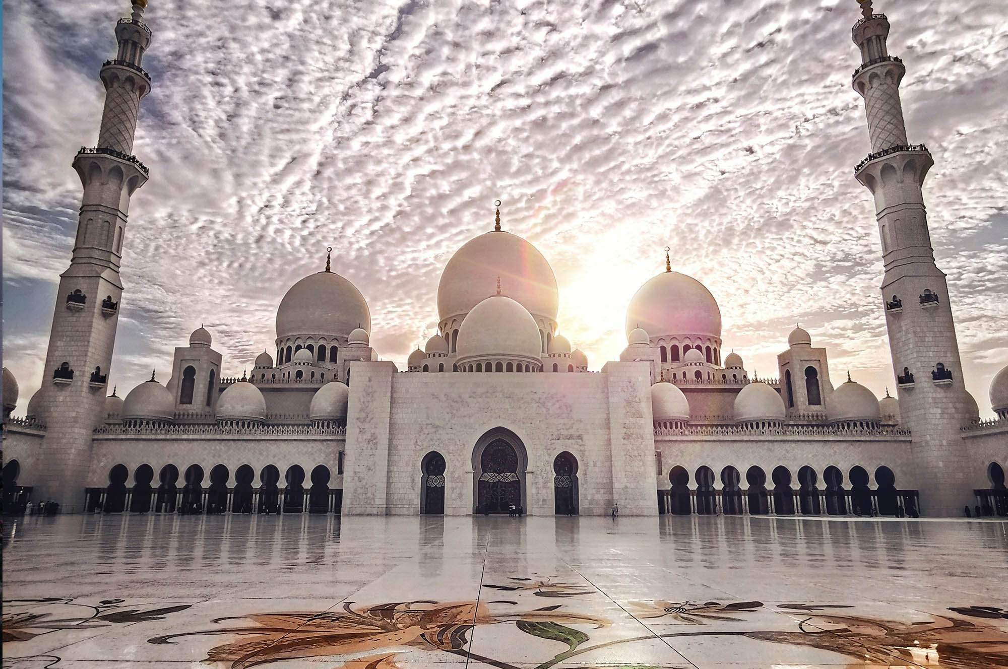 Abu Dhabi Premium Getaway for Two: 2 Adults 2 Nights