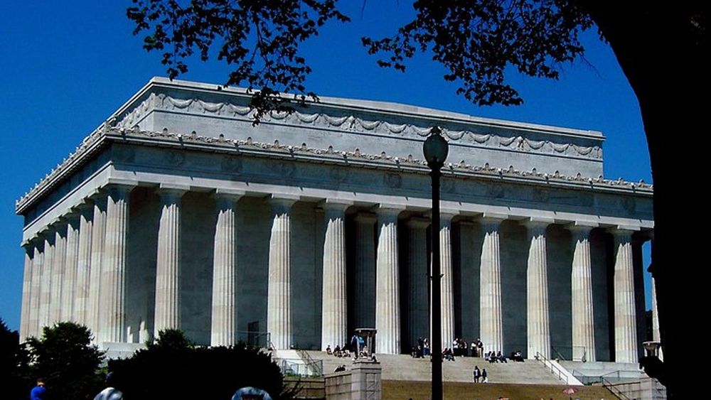 Washington DC Full-Day Bus Tour, Seasonal Potomac River Cruise