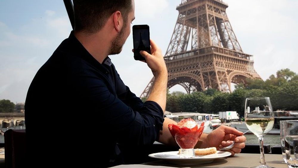 Bateaux Parisiens Seine River Gourmet Lunch & Sightseeing Cruise