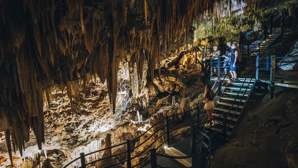 Ngilgi Cave Ancient Lands Experience