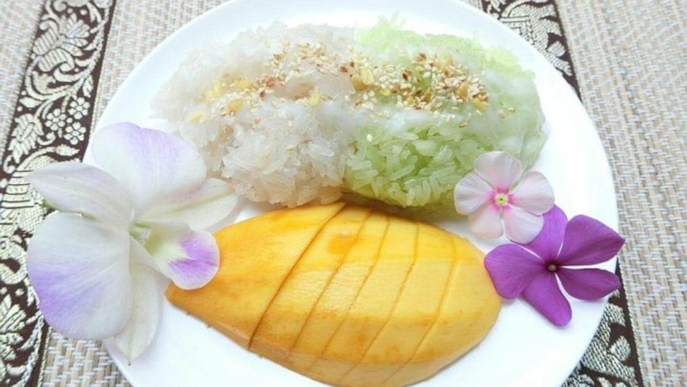 Thai Food experince cook & eat with Thai chef in the garden