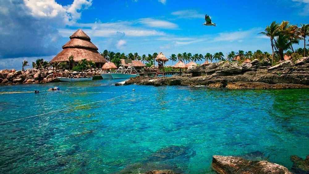 Xcaret Plus Tour from Cancun with Round Trip Transportation