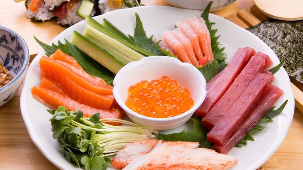 Hand-rolled Sushi Temaki Zushi Workshop in Tokyo