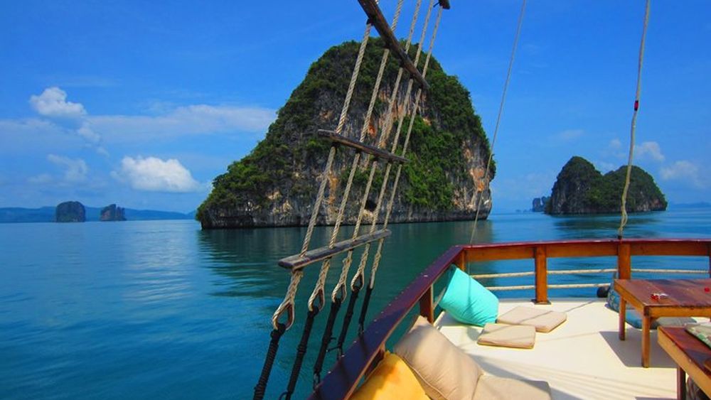 Full-day Phang Nga Bay Cruise from Phuket