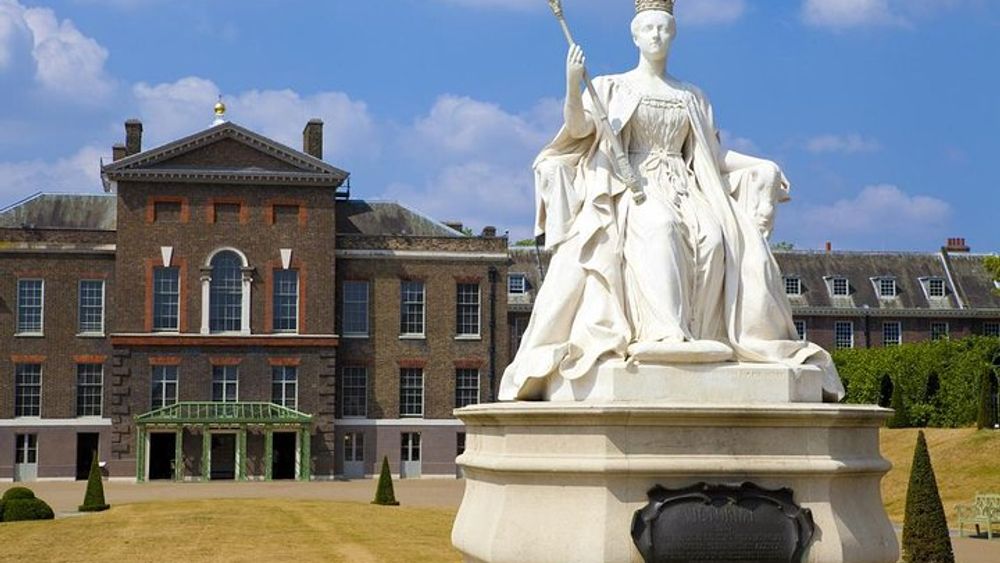 VIP Kensington Palace & Gardens Royal Tea Crown Experience