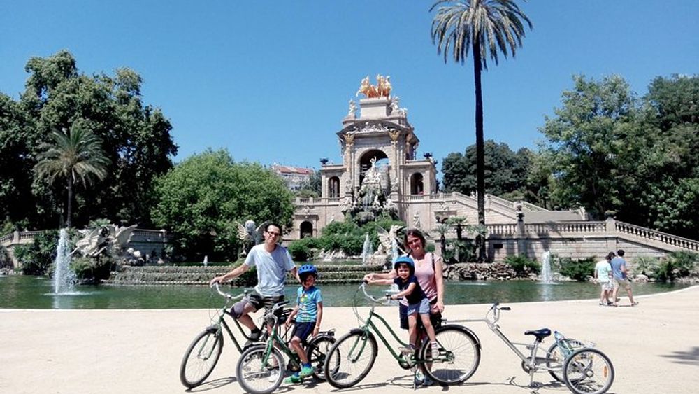 Barcelona: Small-Group Bike Tour for Families