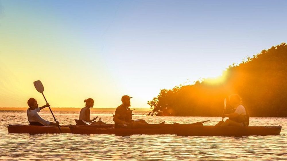 Kayak adventure through Laguna Nichupté in Cancun