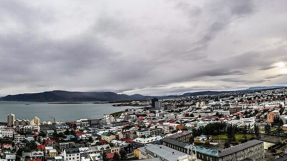 Helicopter Tour: Reykjavik City with landing at Mount Esja