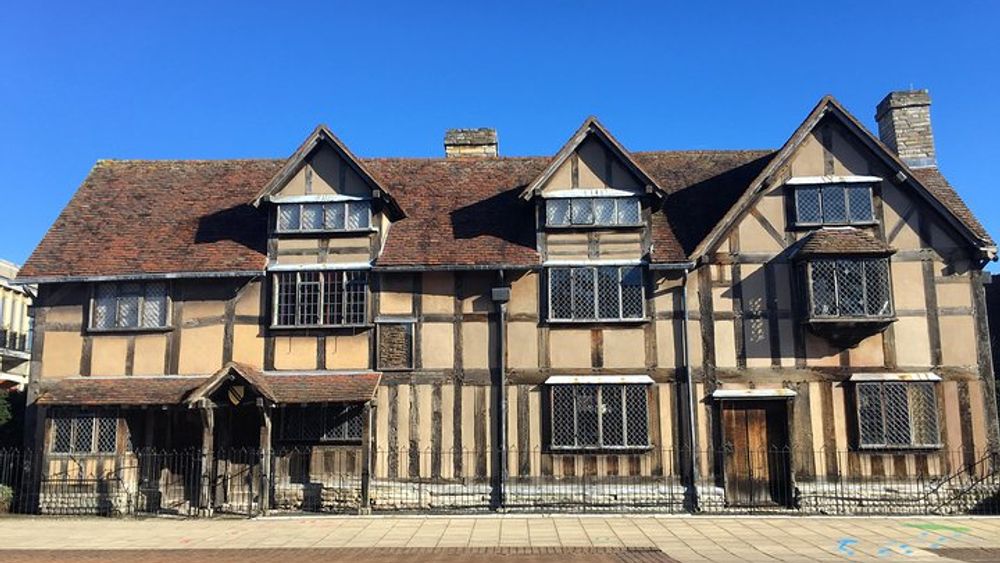 Oxford, Warwick Castle, Stratford-upon-Avon Tour from London