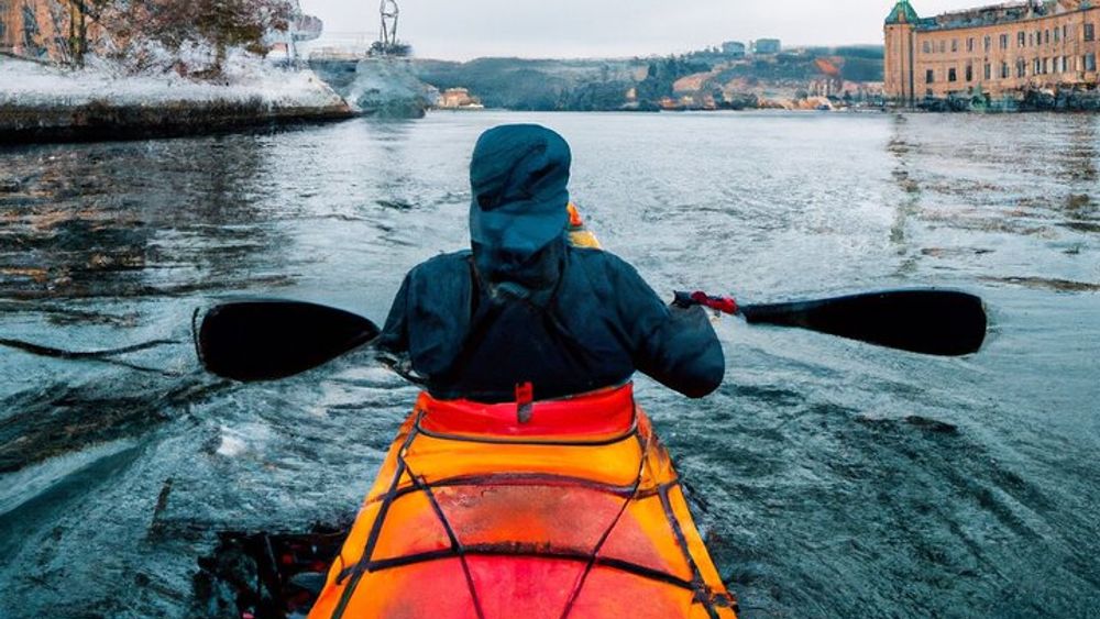 Winter Kayak Tour in Stockholm City + Hot Sauna