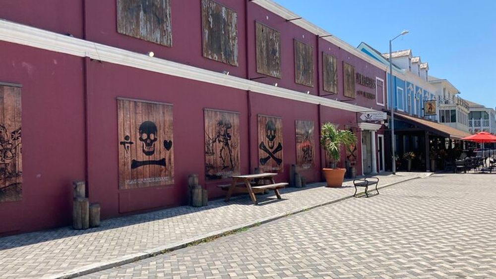 Pirate's Gold Nassau Scavenger Hunt Adventure