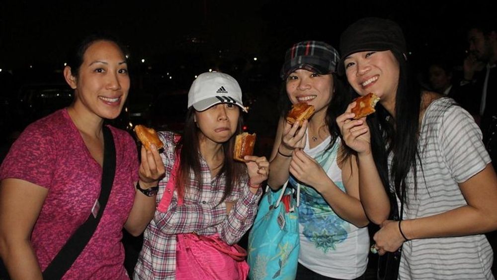 Delhi Indian Food Experience Tour with Rickshaw Ride