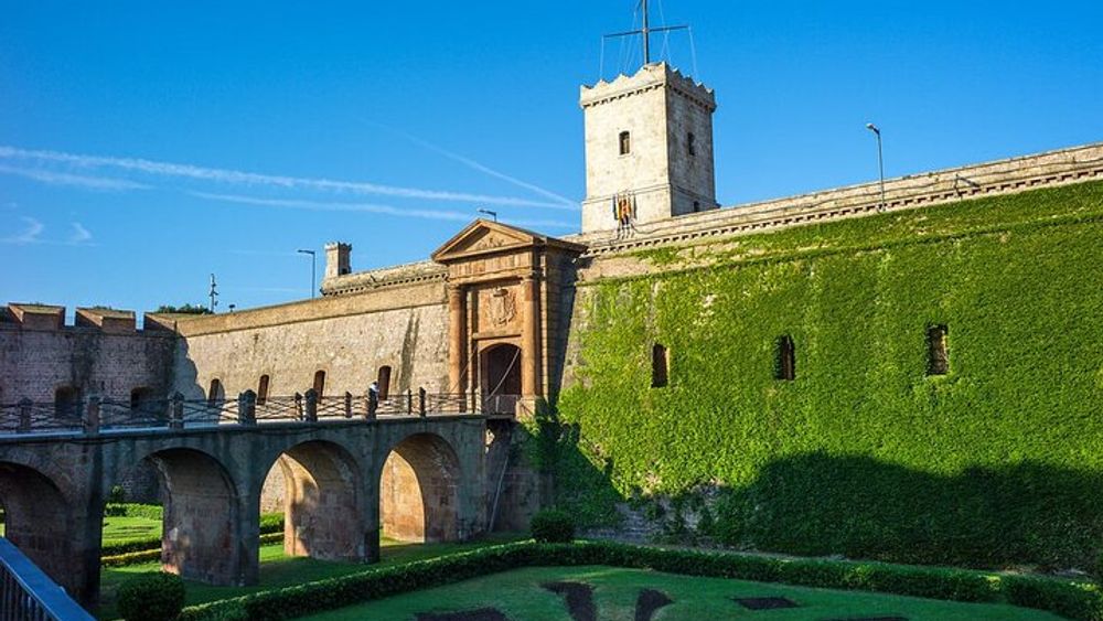 Skip the line tickets to Montjuic Castle