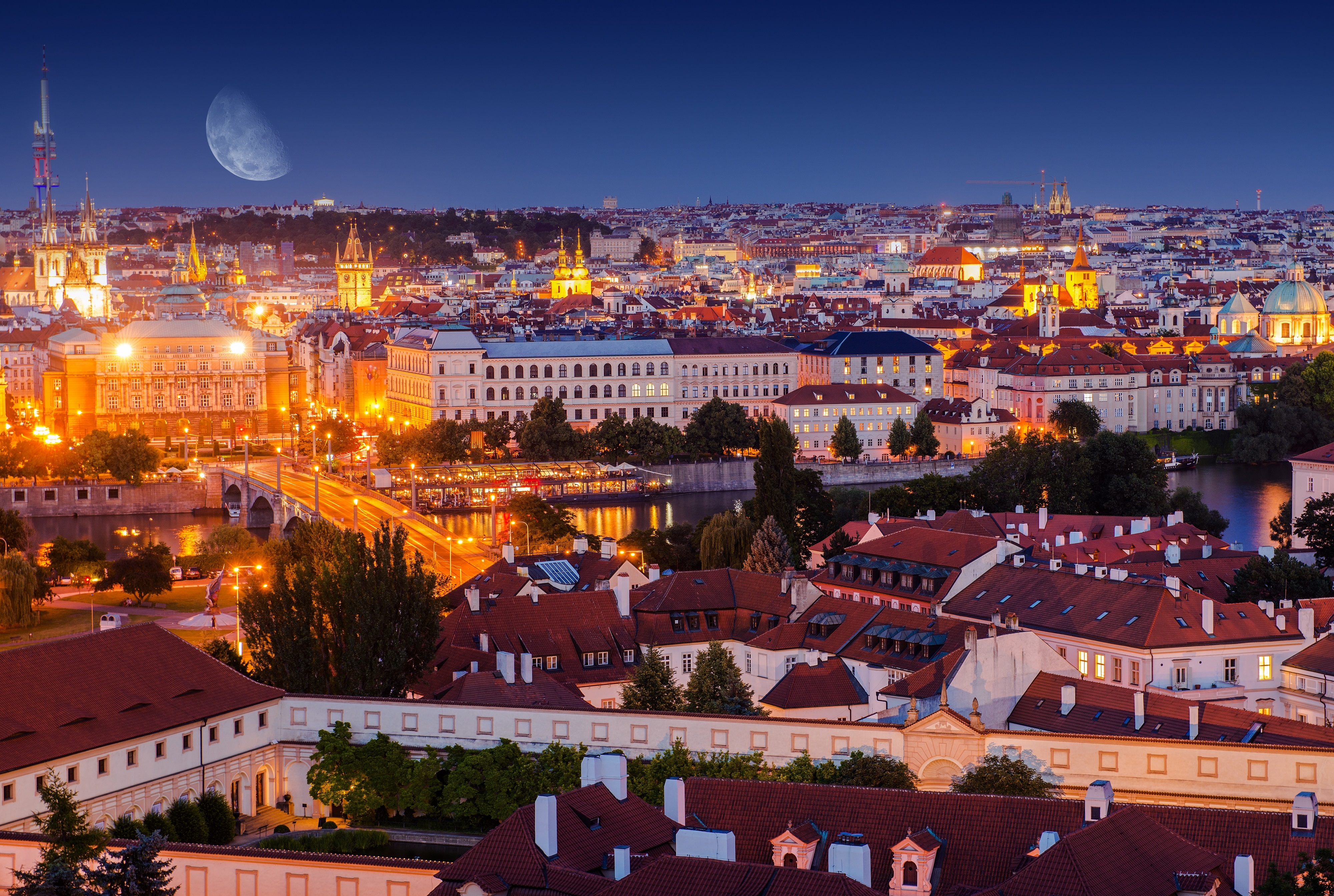  Prag bei Nacht