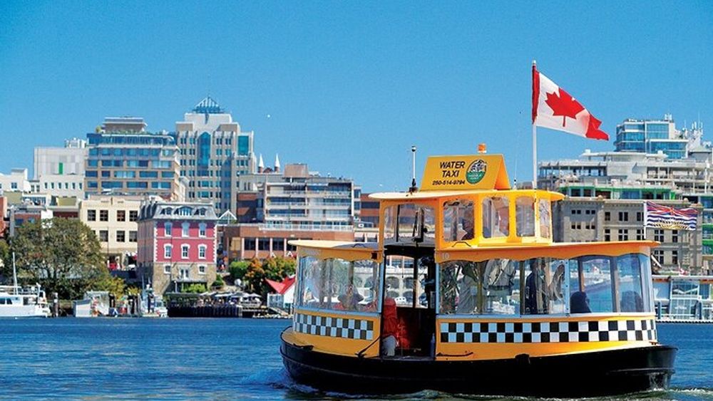 Pickle Pub Crawl in Victoria's Inner Harbour