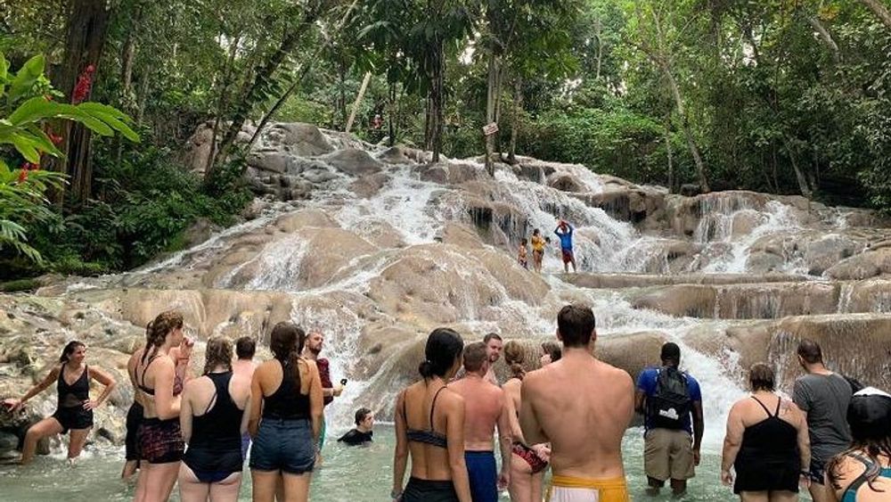 Private Dunn's River Falls and Blue Hole Tour