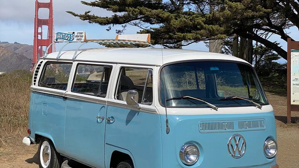 San Francisco Highlights Small-Group Tour in a Vintage VW Bus