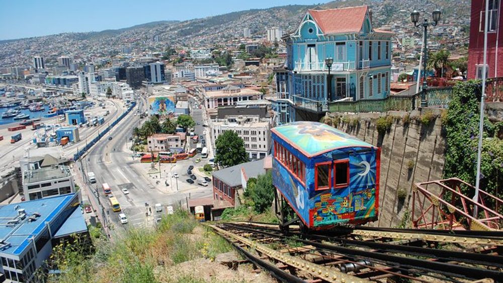 Viña del Mar Coast and Historic Valparaiso Tour from Santiago