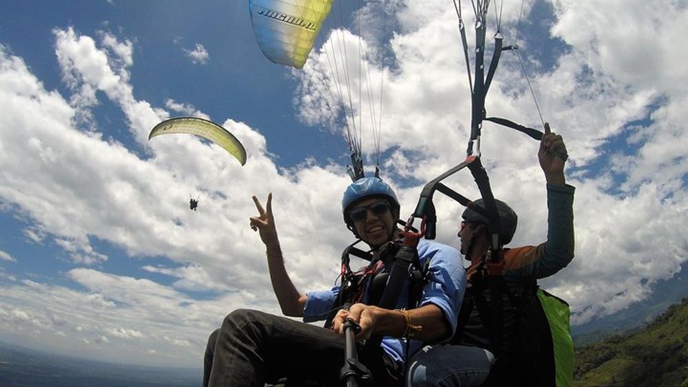 Unique experience flying paragliding