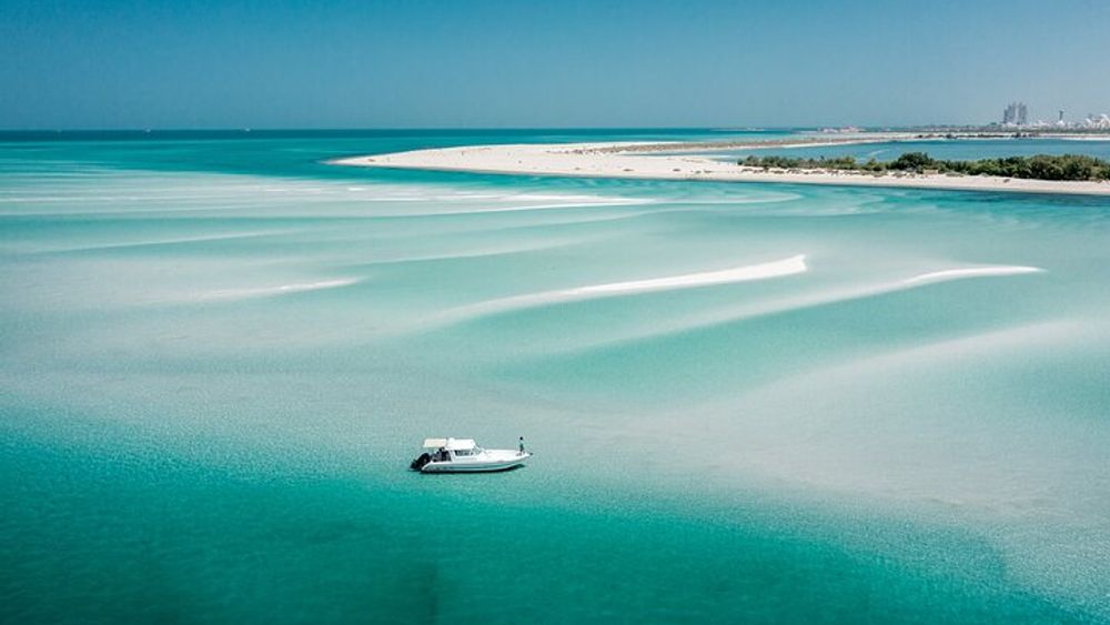 Abu Dhabi Island Hopping Boat Tour