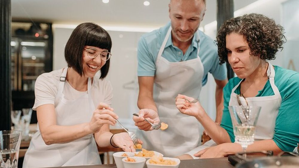 Paella and Tapas Cooking Class in Madrid with Market Visit