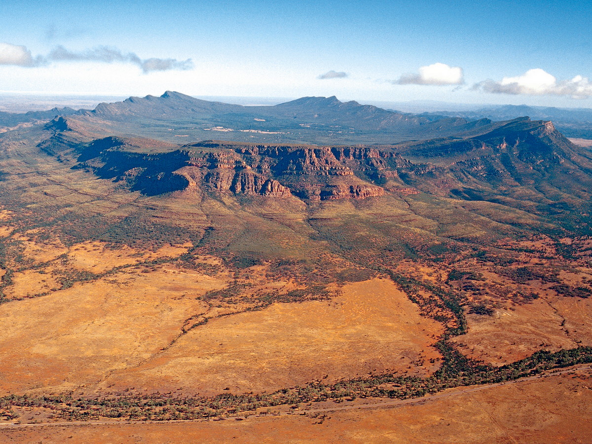 7-Day Coober Pedy, Lake Eyre & Flinders Ranges Small Group 4WD Eco Safari