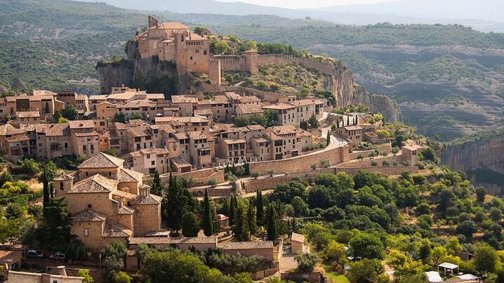 Full-day Somontano Wine Excursion and Alquezar