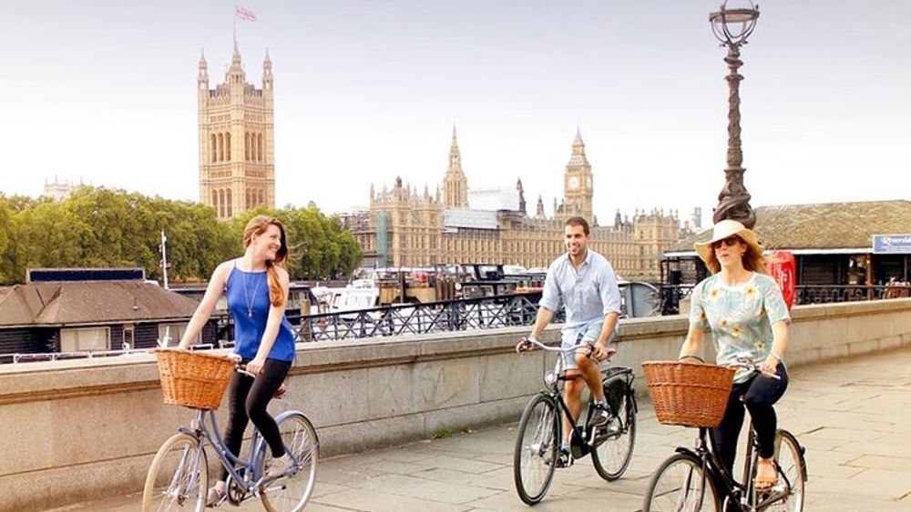 London Landmarks, Historic Ale Pub Bike Tour with Local Guide