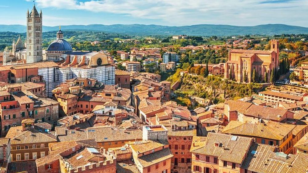 Full Day: Wine experience in San Gimignano, Siena & Monteriggioni