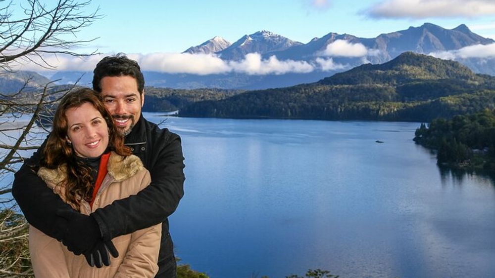 Day Trip to El Bolson and Pueblo Lake from Bariloche with Spanish speaking guide
