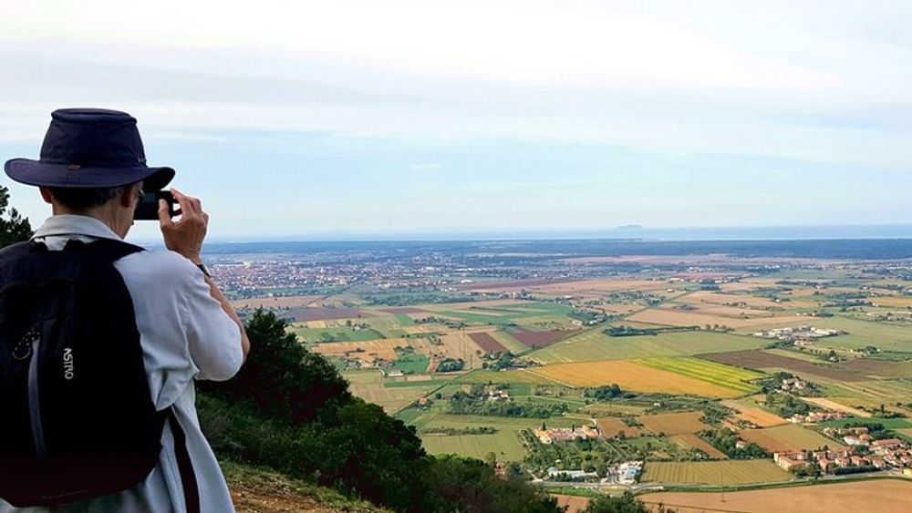 A walk on Monte Pisano