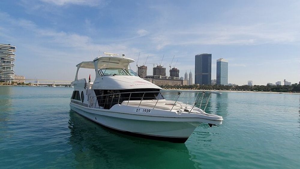 Dubai Private Yacht Charter