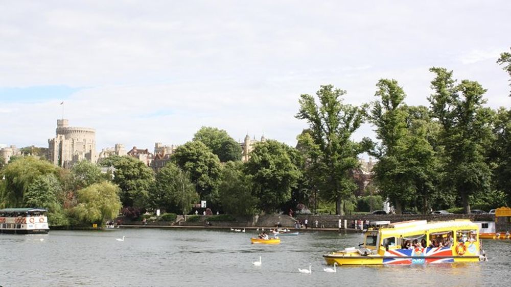 Windsor Duck Tour: Bus and Boat Ride