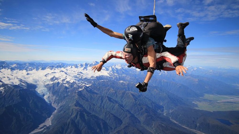 Tandem Skydive 18,000ft from Franz Josef