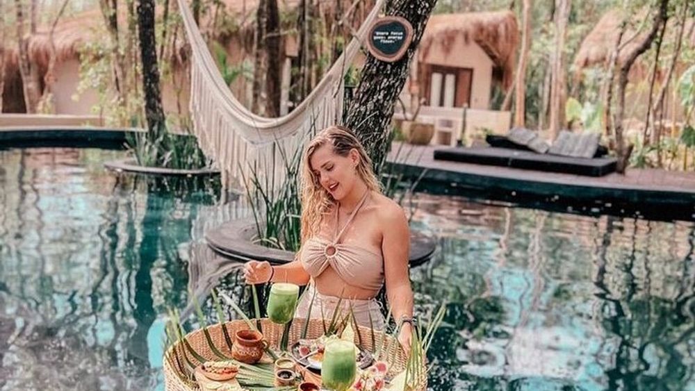 Floating breakfast in The Yellow Nest (near Dos Ojos cenote)