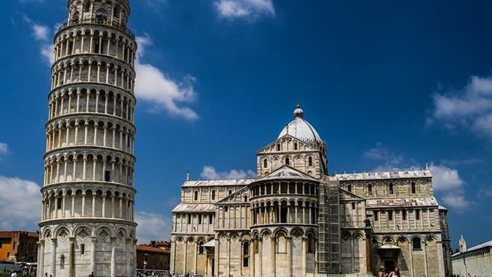 Pisa, Siena, San Gimignano With Lunch and Wine From Florence
