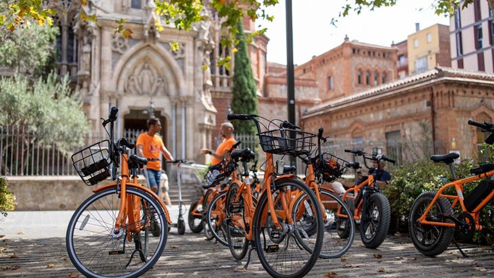 Barcelona Small-Group Bike/E-Bike Tour