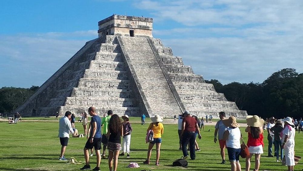 Excursion in Cancun to the Mayan ruins at Chichen Itza