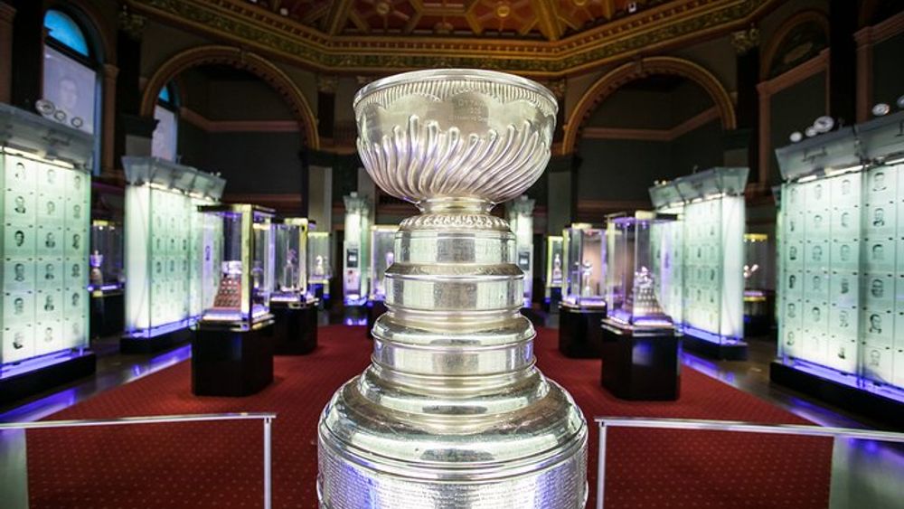 Hockey Hall of Fame Admission Ticket Gift | Gifting Owl
