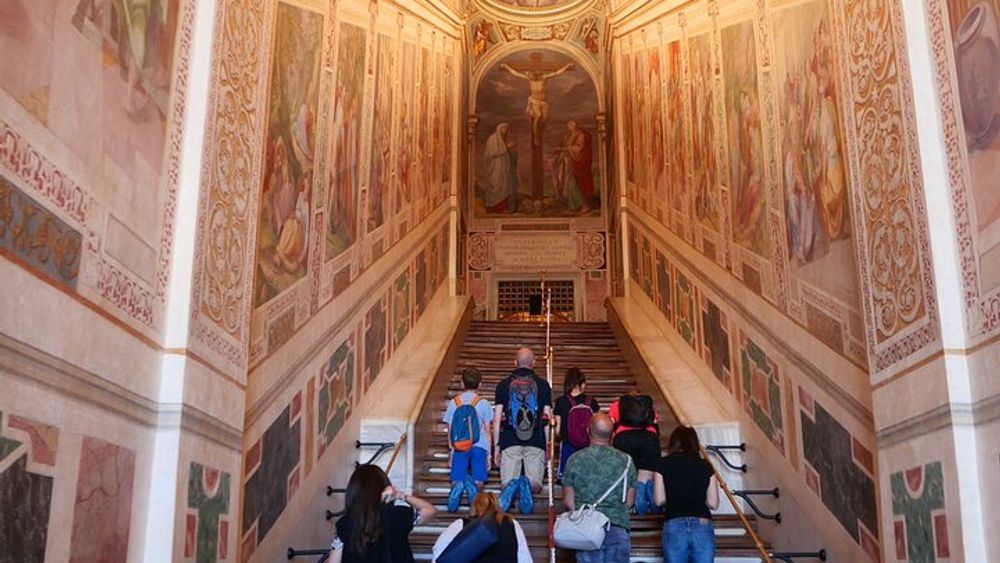 Rome: Early Christian History and Crucifixion Relics Tour