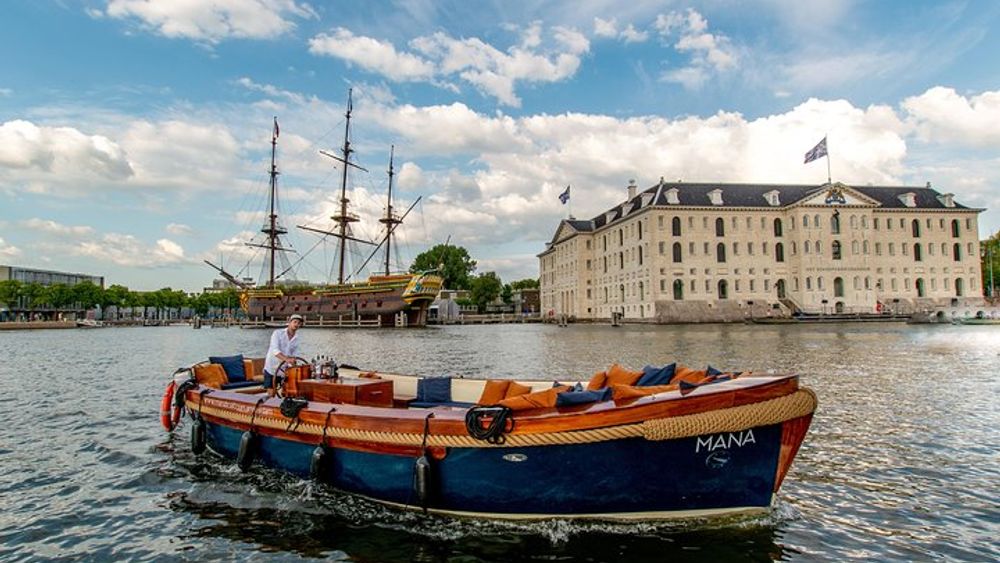 1.5 hour luxury canal cruise from Rijksmuseum