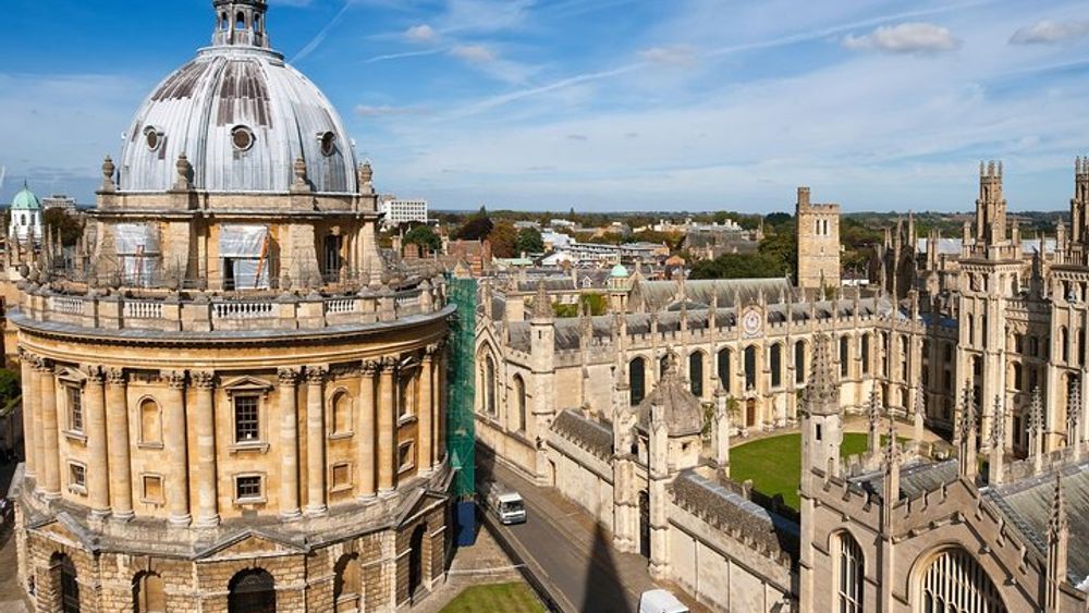 Stratford, Cotswolds, Oxford, Warwick Castle Tour from London