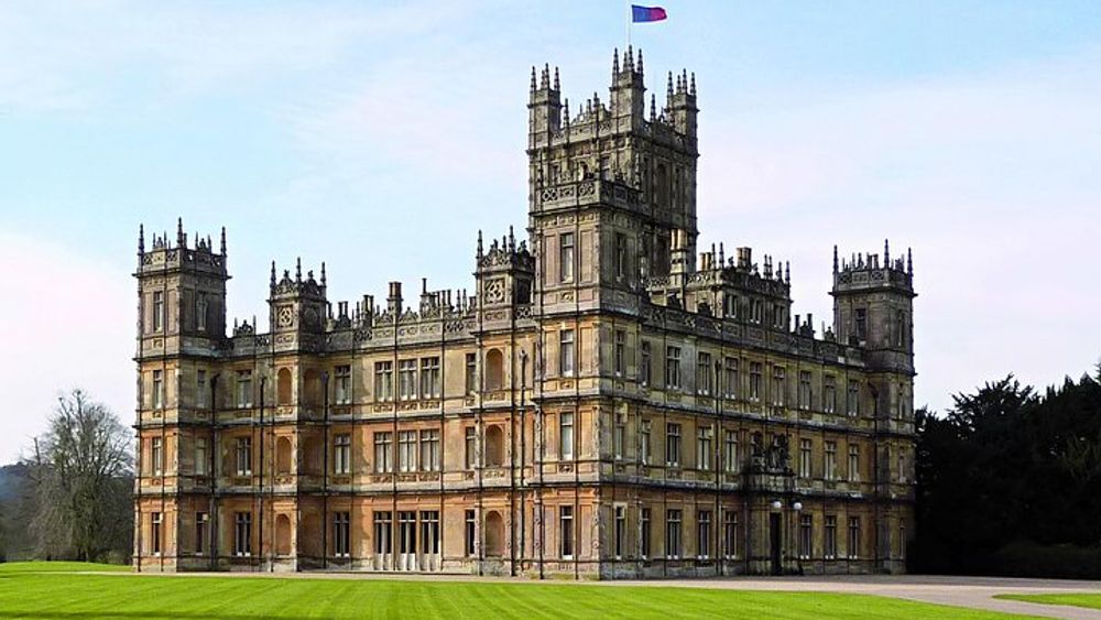 Downton Abbey, Oxford, and Highclere Castle from London