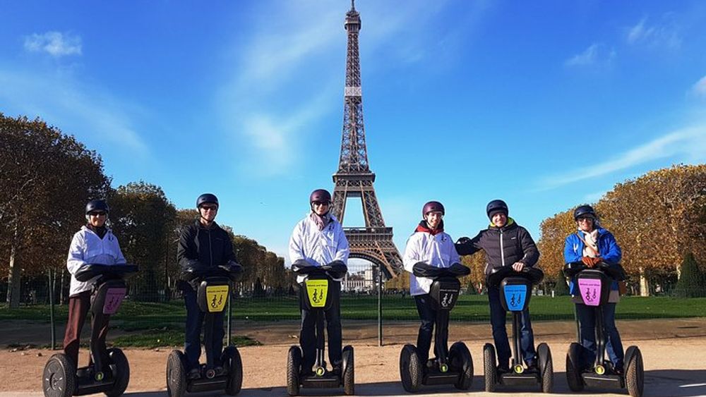 Paris: the Amazing Segway tour (Eiffel Tower and more than 20 other points of interest)